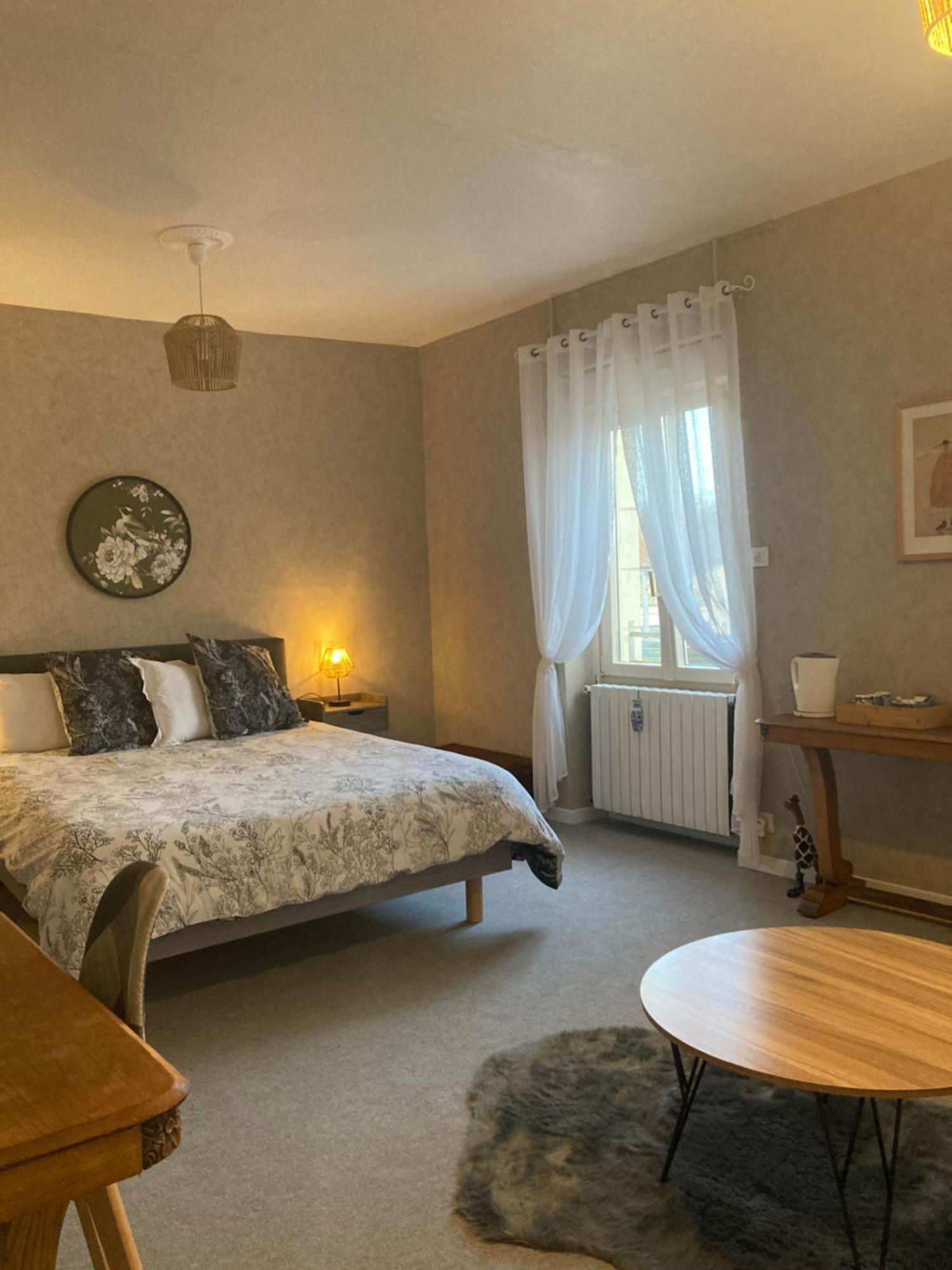 Coup De Coeur En Brenne Chambre Et Table D Hote Apartment Martizay Екстериор снимка